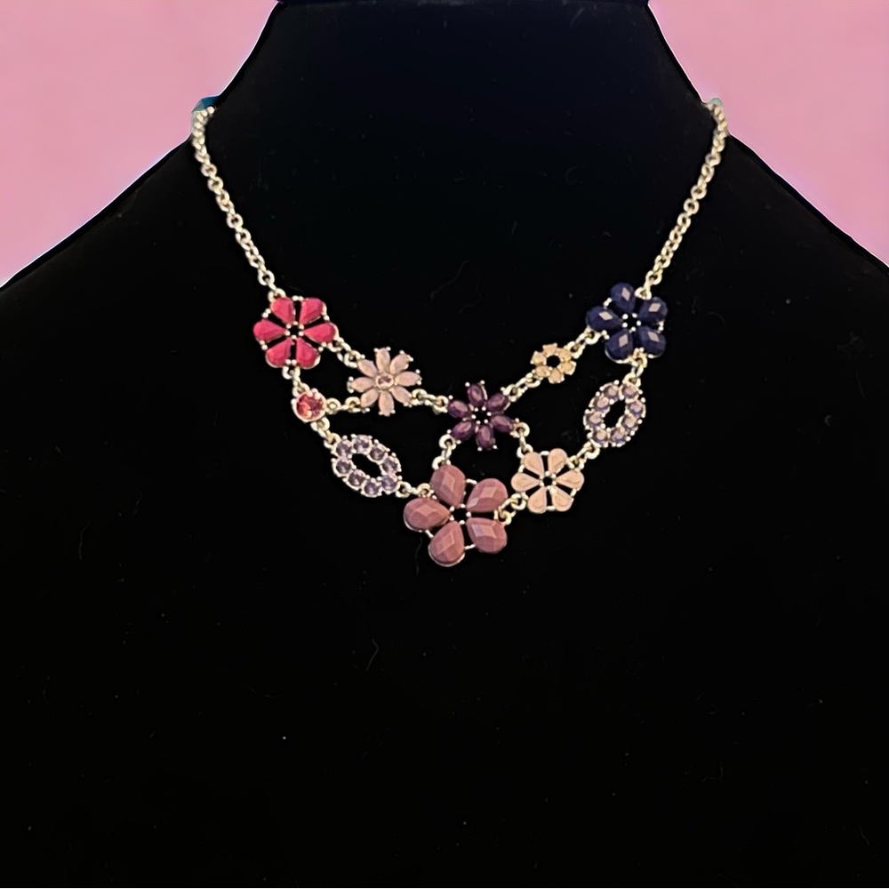 Avon flower statement necklace